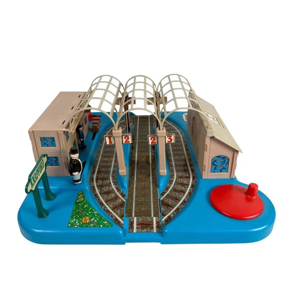 Thomas The Tank Engine & Friends Shining Time Station Knapford Station 8892 - Picture 2 of 16